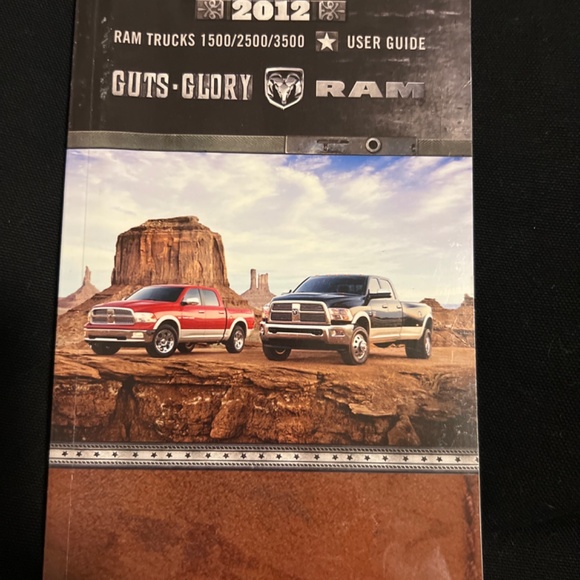 2012 DODGE RAM TRUCKS 1500-3500 GAS/DIESEL OWNER'S MANUAL SET AND PORTFOLIO CASE - Picture 2 of 7
